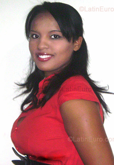 Date this voluptuous Brazil girl Leticia from Santos B-137