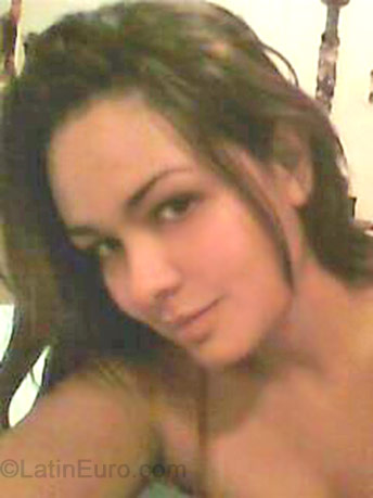 Date this charming Brazil girl Chris from Rio de Janeiro B-184