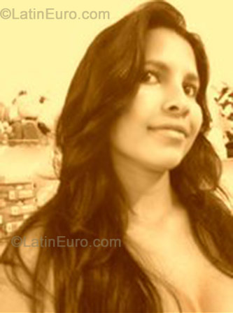 Date this voluptuous Brazil girl Maricleide from Ilheus B-224
