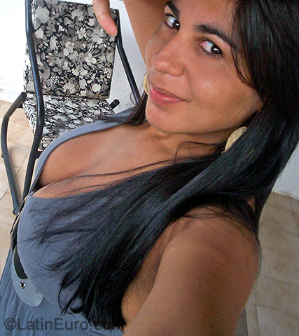 Date this georgeous Brazil girl Nathalia from Cascavel B-230