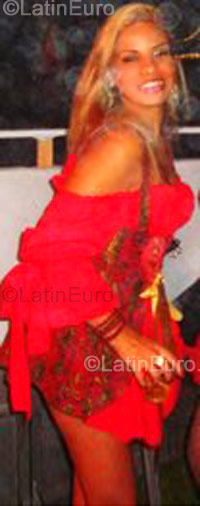 Date this good-looking Brazil girl Vivian from Sao Paulo BR4204