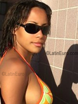 Date this sultry Brazil girl Vericleide from Recife B-55