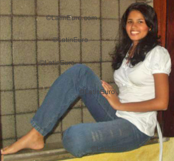 Date this charming Brazil girl Geisa from Fortaleza B1010