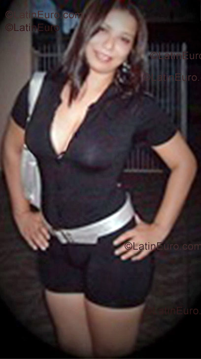 Date this gorgeous Brazil girl Juliana from Londrina B1028