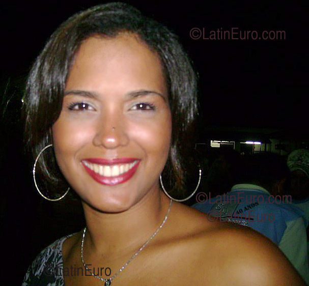 Date this foxy Brazil girl Ana from Araguaina B1078