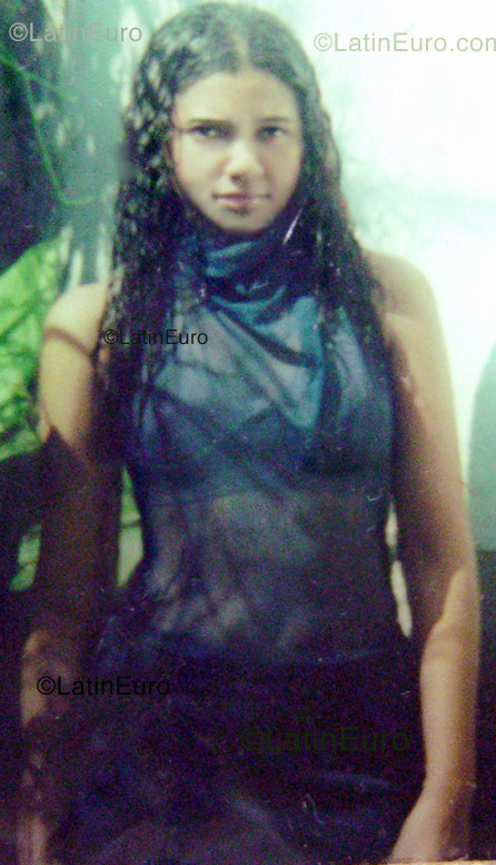 Date this fun Brazil girl Francinete from Teresina B1201