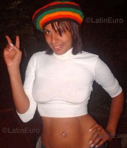 Date this stunning Brazil girl Joselene from Goiania B1212