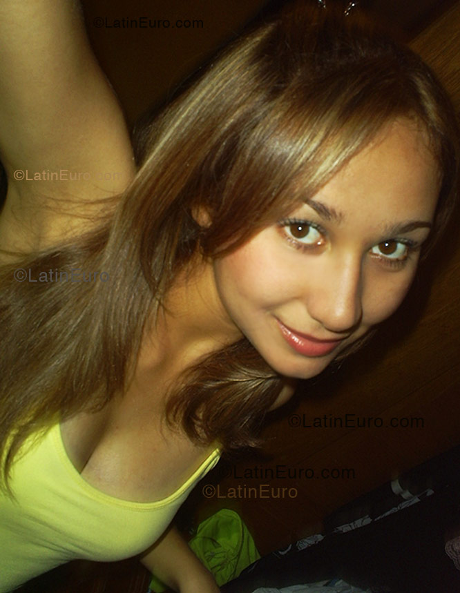 Date this passionate Brazil girl Alessandra from Campinas B1283
