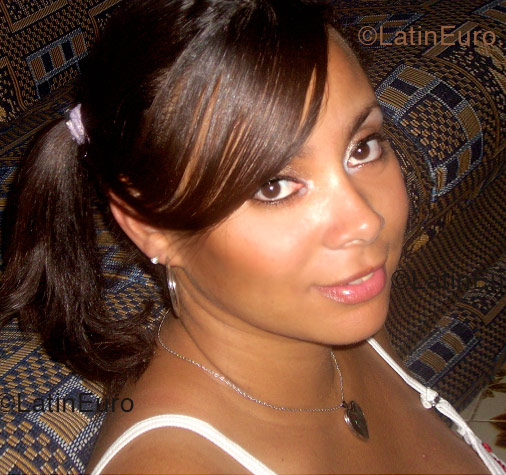 Date this good-looking Brazil girl Jaqueline from Sao Goncalo B1299