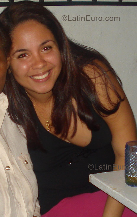 Date this charming Brazil girl Ana from Rio de Janeiro B1349