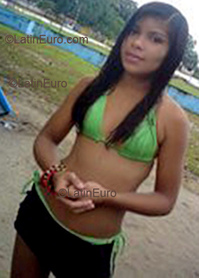 Date this fun Brazil girl Sara from Belem B1379