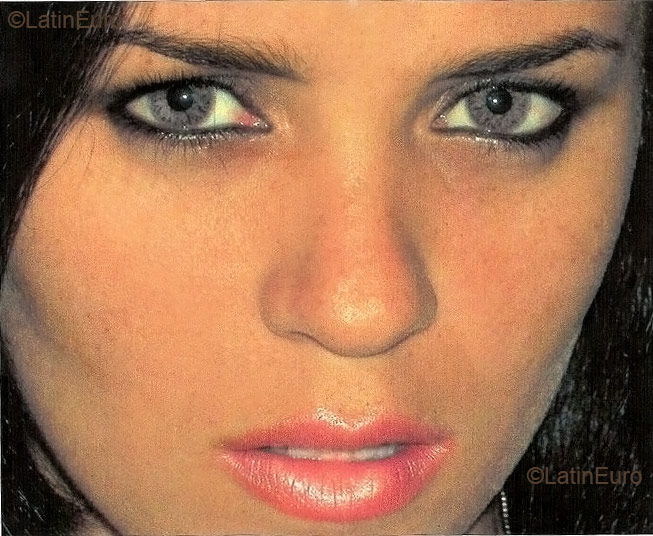 Date this gorgeous Brazil girl Lucelia from Rio De Janeiro B1460