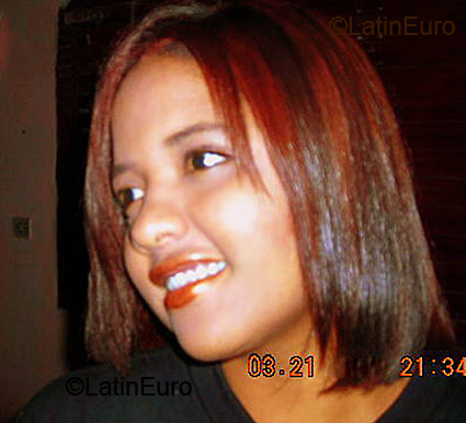 Date this tall Brazil girl Patricia from Nova Ponte B1462