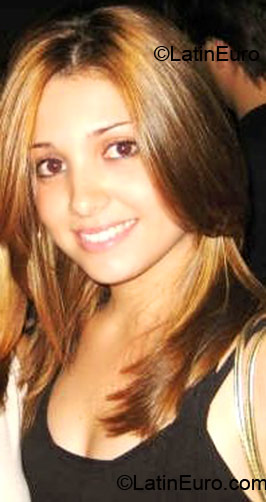Date this foxy Brazil girl Kelly from Goiania B1474