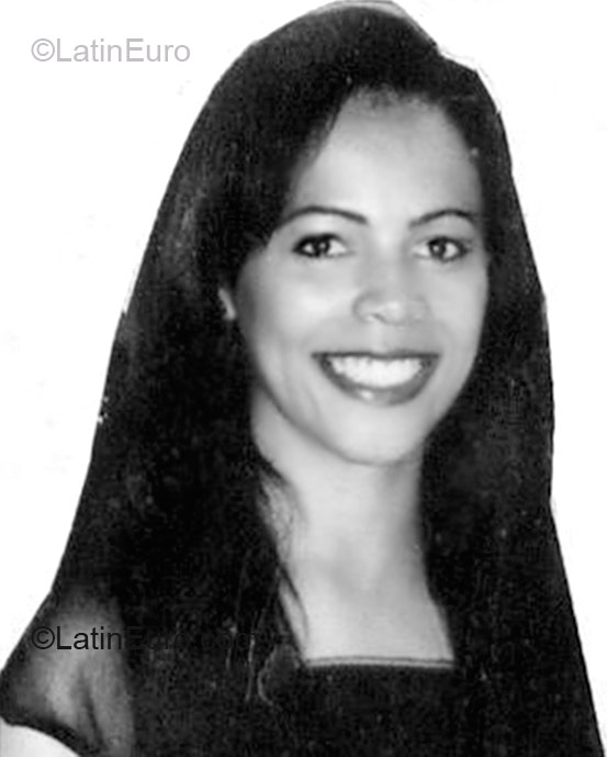 Date this charming Brazil girl Diva from Brasilia B1477