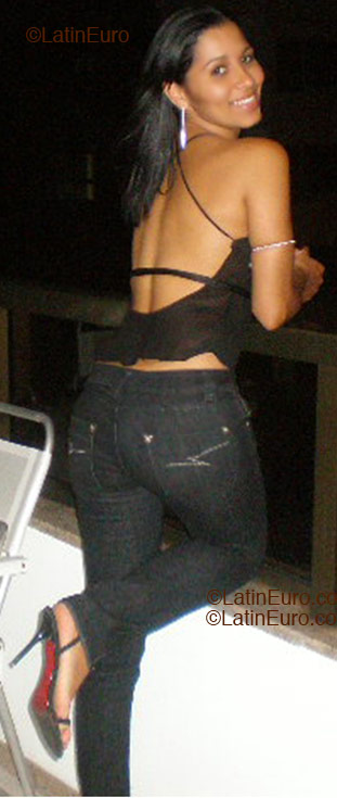 Date this stunning Brazil girl Carla from Aracaju B1521