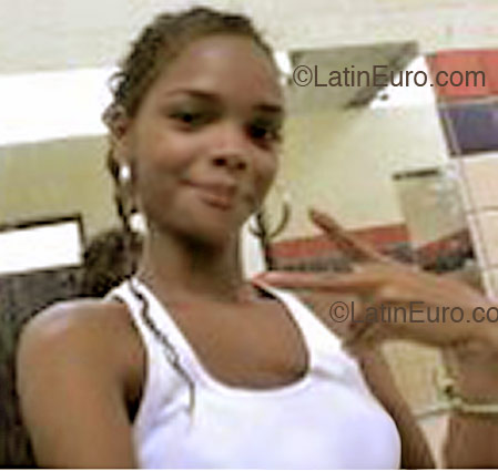 Date this hard body Brazil girl Monique from Paulista B1605