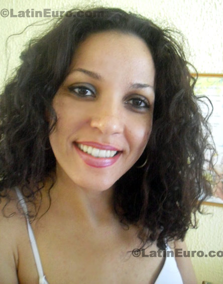 Date this young Brazil girl Cristiane from Rio de Janeiro B163