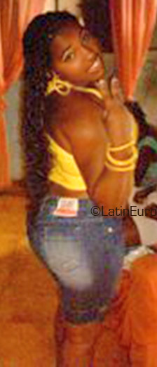 Date this passionate Brazil girl Marcelle from Rio de Janeiro B1656