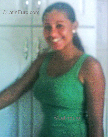 Date this cute Brazil girl Dina from Sao Paulo B1686