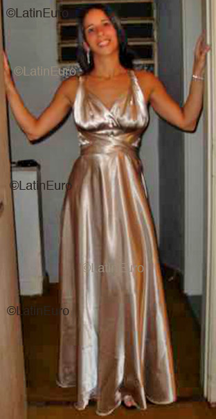 Date this attractive Brazil girl Luciana from Sao Paulo B1696