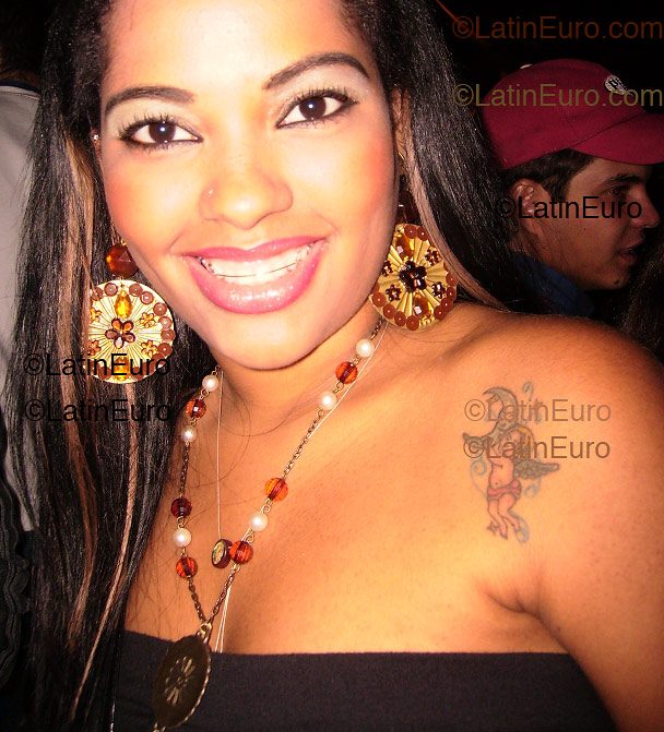 Date this exotic Brazil girl Jaqueline from Goiania B1706