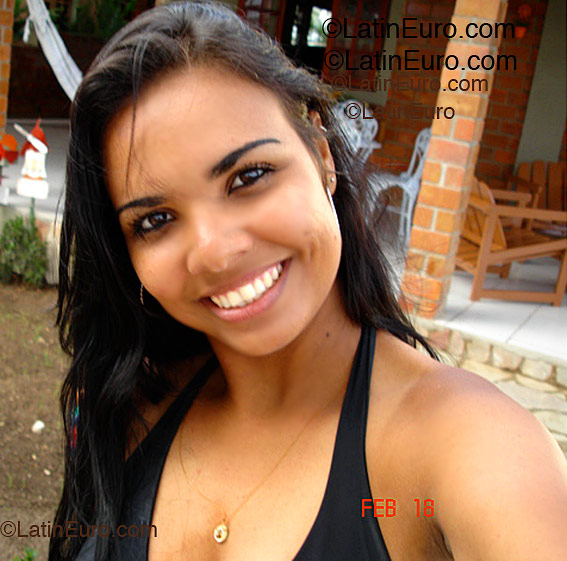 Date this hard body Brazil girl Rita De Cassia from Recife B1737