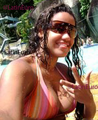 Date this nice looking Brazil girl Mari from  B1809