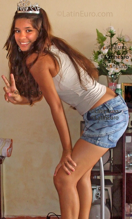 Date this georgeous Brazil girl Nathalie from  B1823