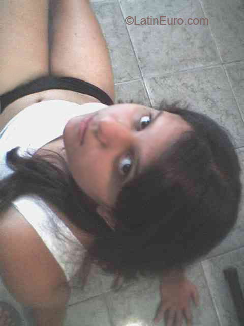 Date this hot Brazil girl Vivian from Araras B1839