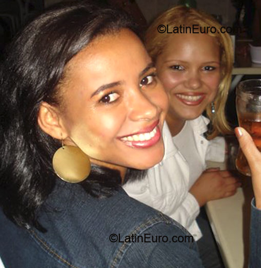 Date this foxy Brazil girl Rebeca from Jequie B1852