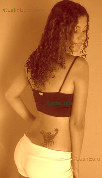 Date this gorgeous Brazil girl Jacki from Goiania B1856