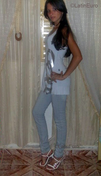 Date this lovely Brazil girl Silmara from Engenheiro Caldas B1874