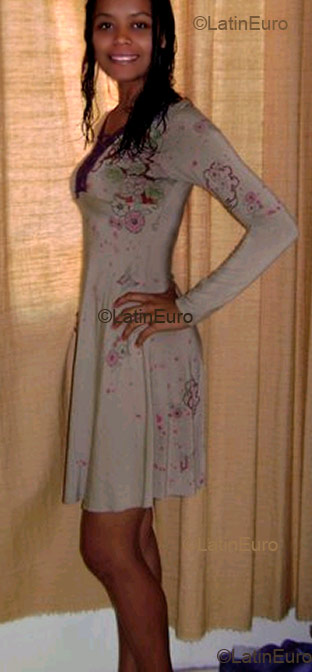 Date this pretty Brazil girl Kenia from  B1945