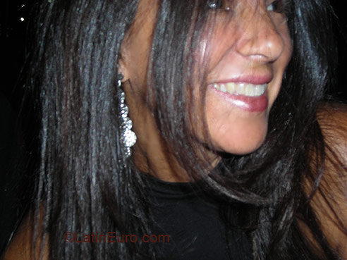 Date this athletic Brazil girl Regina from  B1946