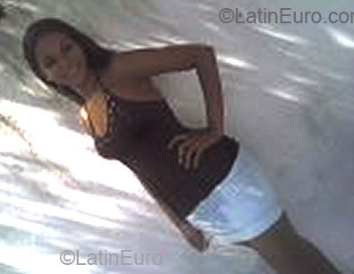 Date this cute Brazil girl Gleyssiane from Fortaleza B2000