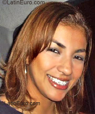 Date this good-looking Brazil girl Nathalie from Boa Vista B2018