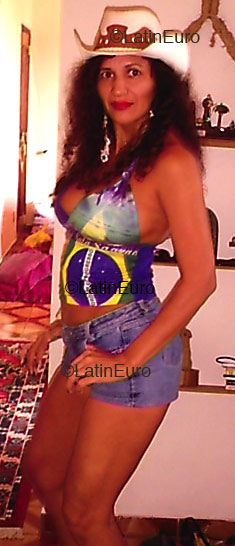 Date this gorgeous Brazil girl Cristina from Rio De Janeiro B2030