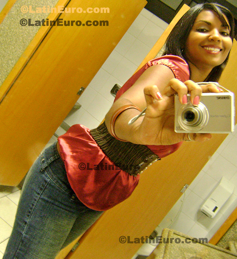 Date this hard body Brazil girl Rosangela from Itabuna BR3711