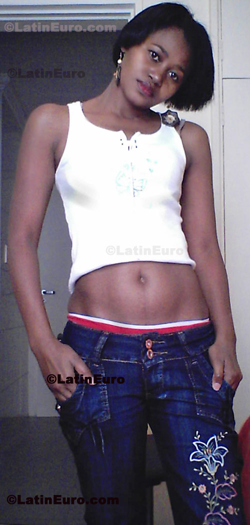 Date this fun Brazil girl Irani from Embu B205