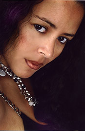 Date this voluptuous Brazil girl Sulene from  B2069