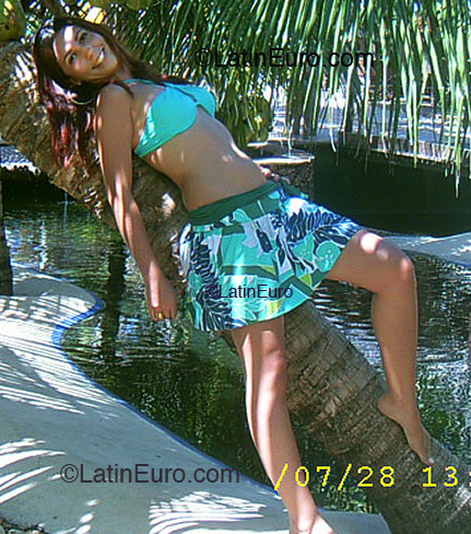 Date this good-looking Brazil girl Jaqueline from Recife B2078