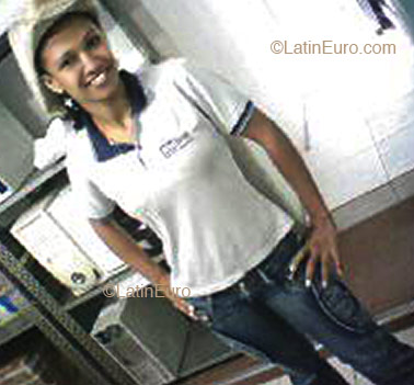 Date this exotic Brazil girl Viviane from Belo Horizonte B2108