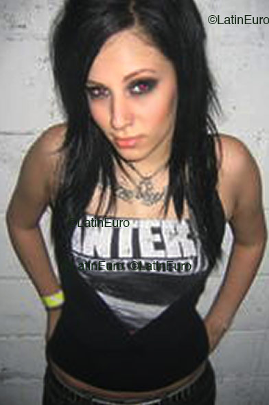 Date this sultry Brazil girl Ana from Sao Paulo B2180