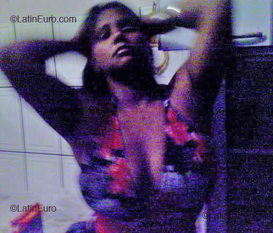 Date this nice looking Brazil girl Adriana from  B2189