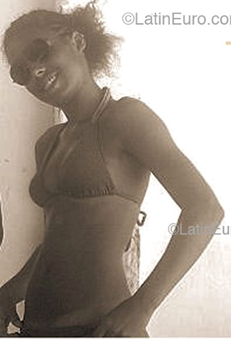 Date this lovely Brazil girl Ciane from  B2199