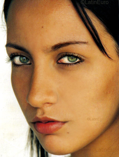 Date this sultry Brazil girl Vanessa- from Sao Jose dos Campos B2262