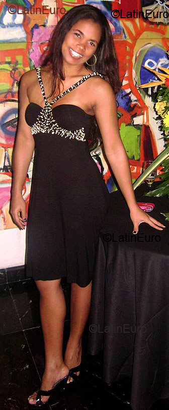 Date this foxy Brazil girl Sandra from Maceio B2264