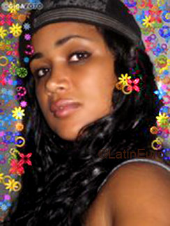Date this happy Brazil girl Joslene from Salvador B2265