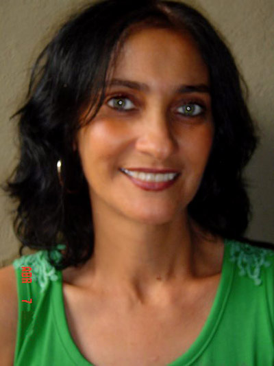 Date this charming Brazil girl Maria from Santos B2272